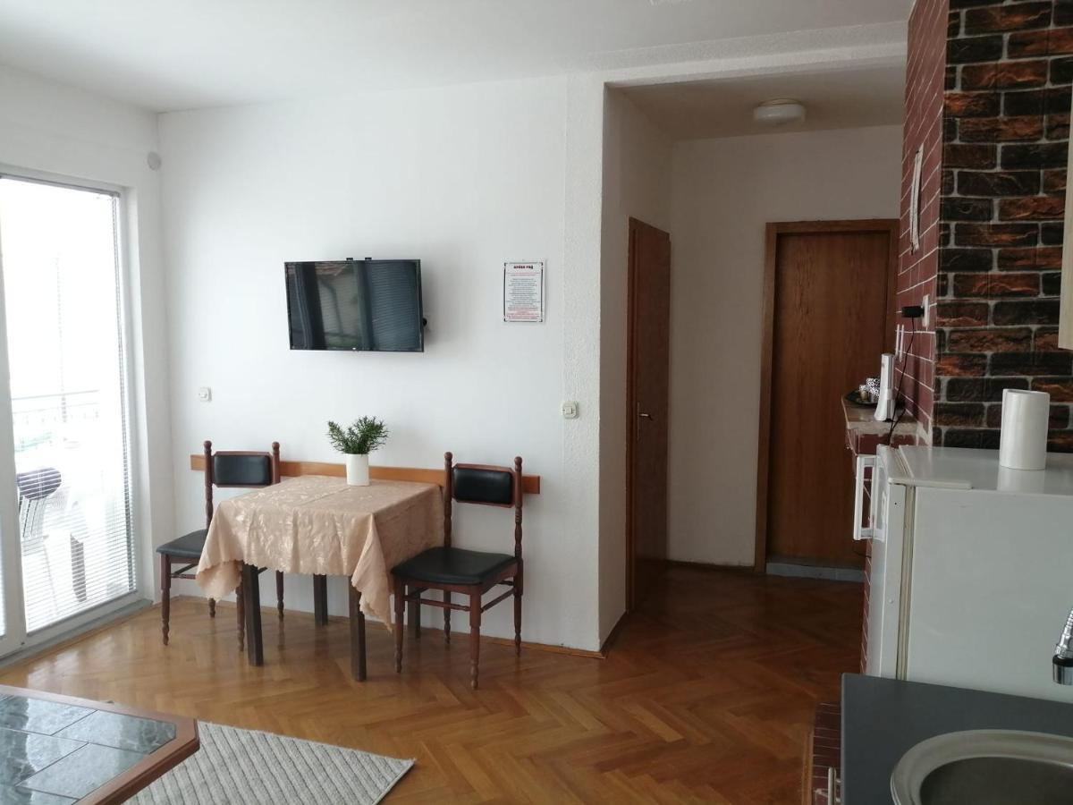 Vila Visni Lagadin Kültér fotó